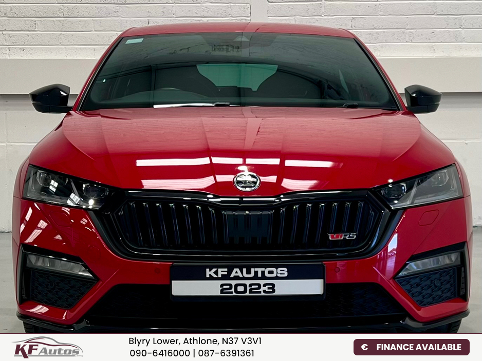 2023 Skoda Octavia - image 2