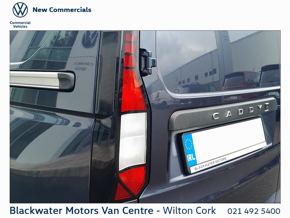 2025 Volkswagen Caddy - image 20