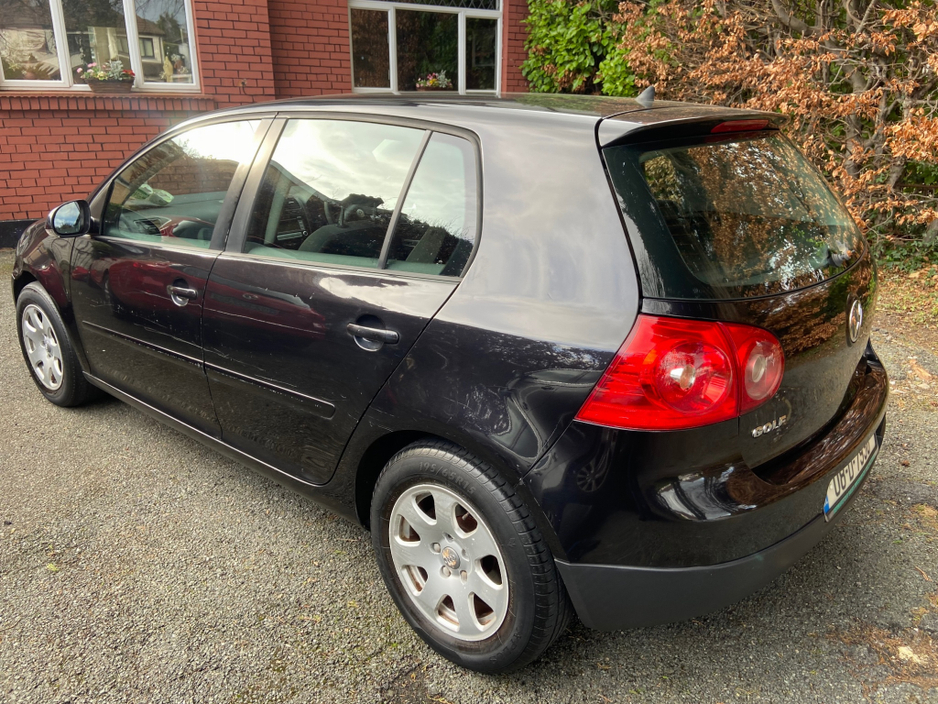 2008 Volkswagen Golf Plus - image 2