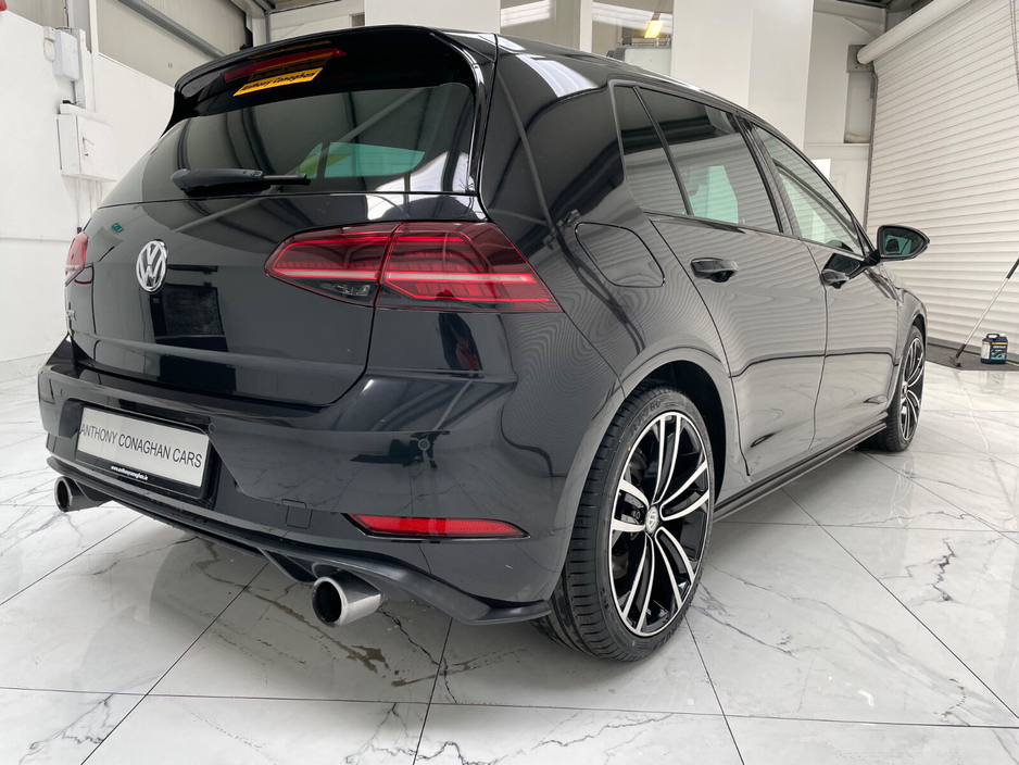 2019 Volkswagen Golf - image 3