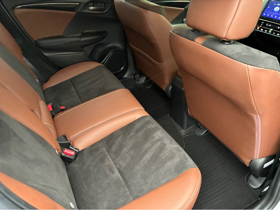 2017 Honda Fit 1.5i Petrol Hybrid L Automatic €13,500