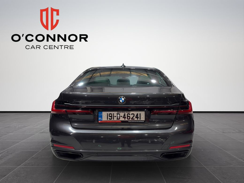 2019 BMW 7 Series - image 4