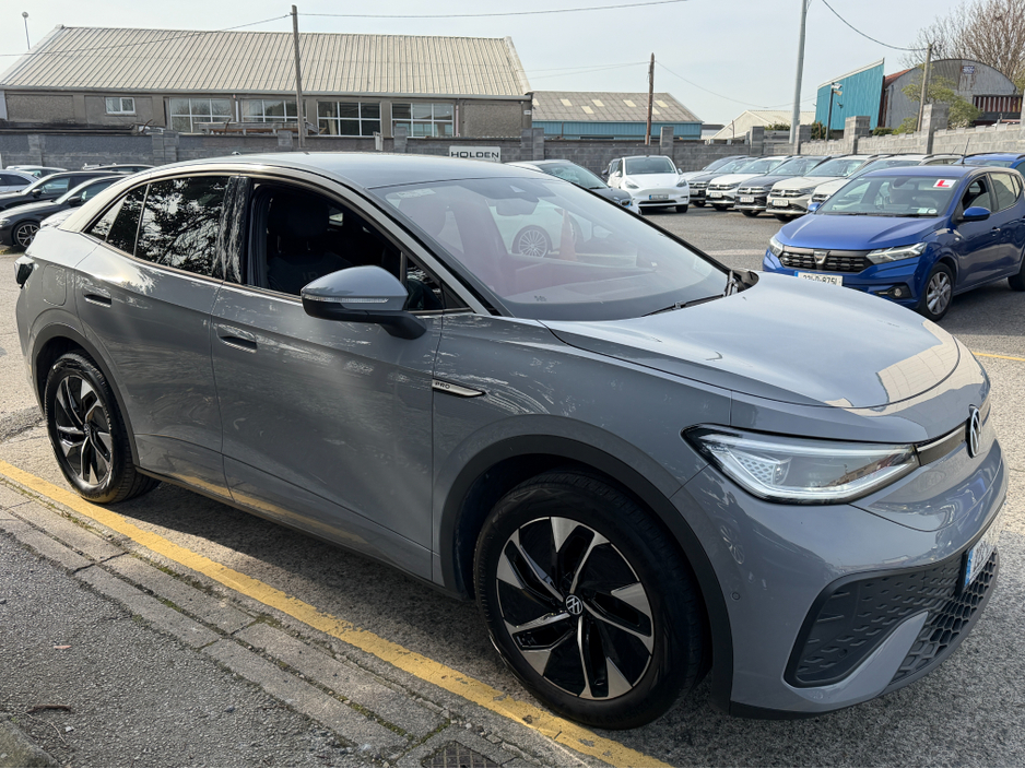 2022 Volkswagen ID.5 - image 7