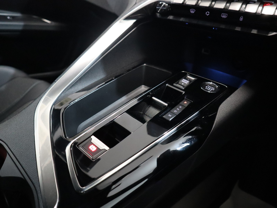 2023 Peugeot 3008 - image 21