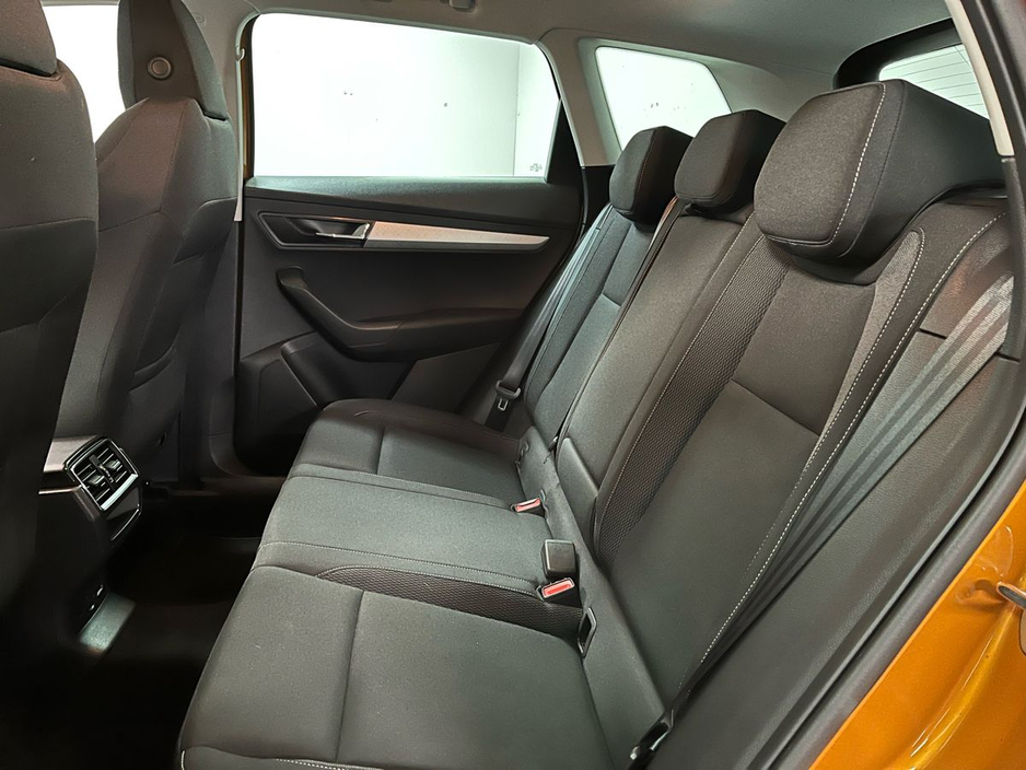 2023 Skoda Karoq Ambition 1.0TSI 110BHP - Parking Sensors - Climate Control - Cruise Control - Auto Lights/Wipers - Apple CarPlay/Android Auto €29,950