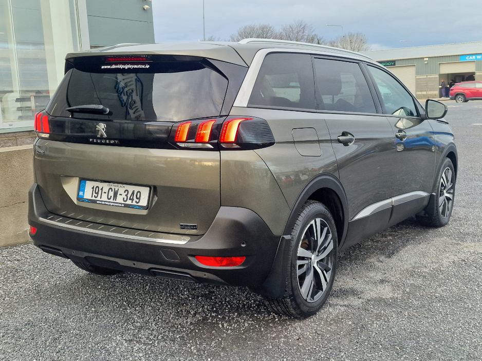 2019 Peugeot 5008 Allure 7SEATS 1.5 Blue HDI 130 4D €20,950