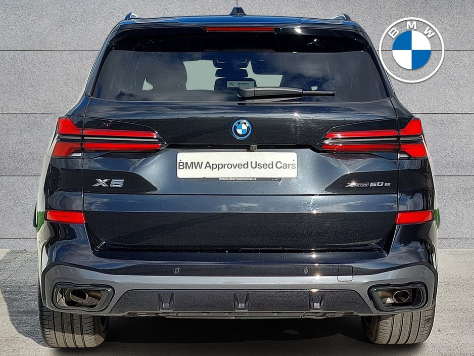 2025 BMW X5 - image 15