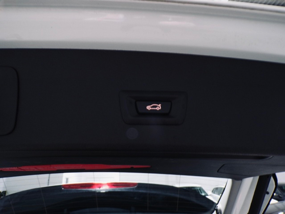 2020 BMW X1 - image 20