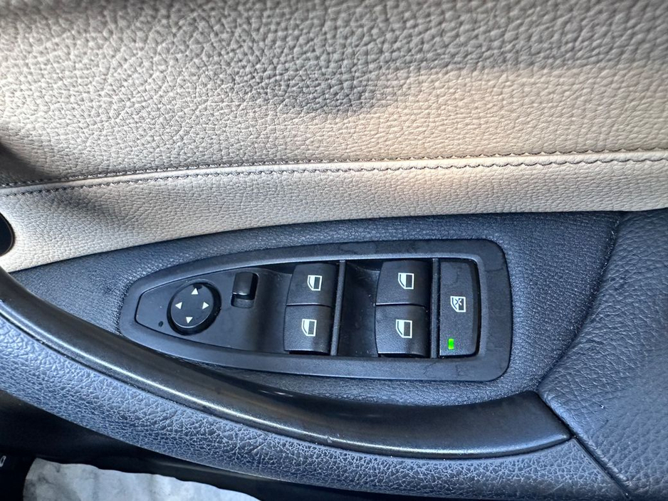 2016 BMW X1 - image 24