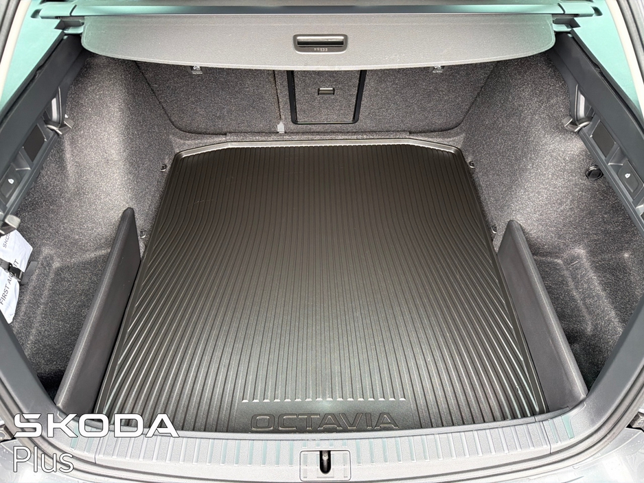 2025 Skoda Octavia - image 10