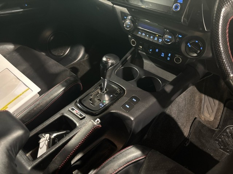 2023 Toyota Hilux 2.8 GR SPORT 4DR A AUTO €41,420