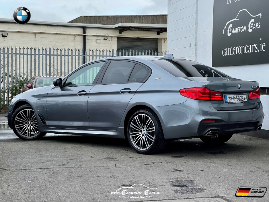 2019 BMW 5 Series - image 3