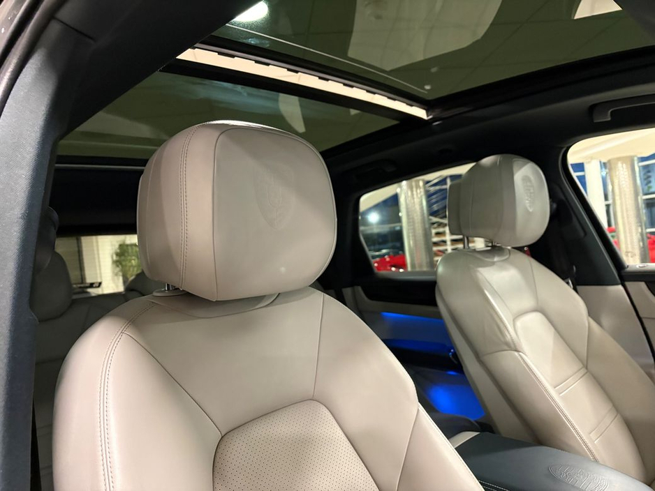 2020 Porsche Cayenne 3.0 V6 E-HYBRID=HUGE SPEC//PAN ROOF//201 D REG=TAILORED FINANCE PACKAGES INCL PCP AVAILABLE=TRADE IN'S WELCOME €59,995