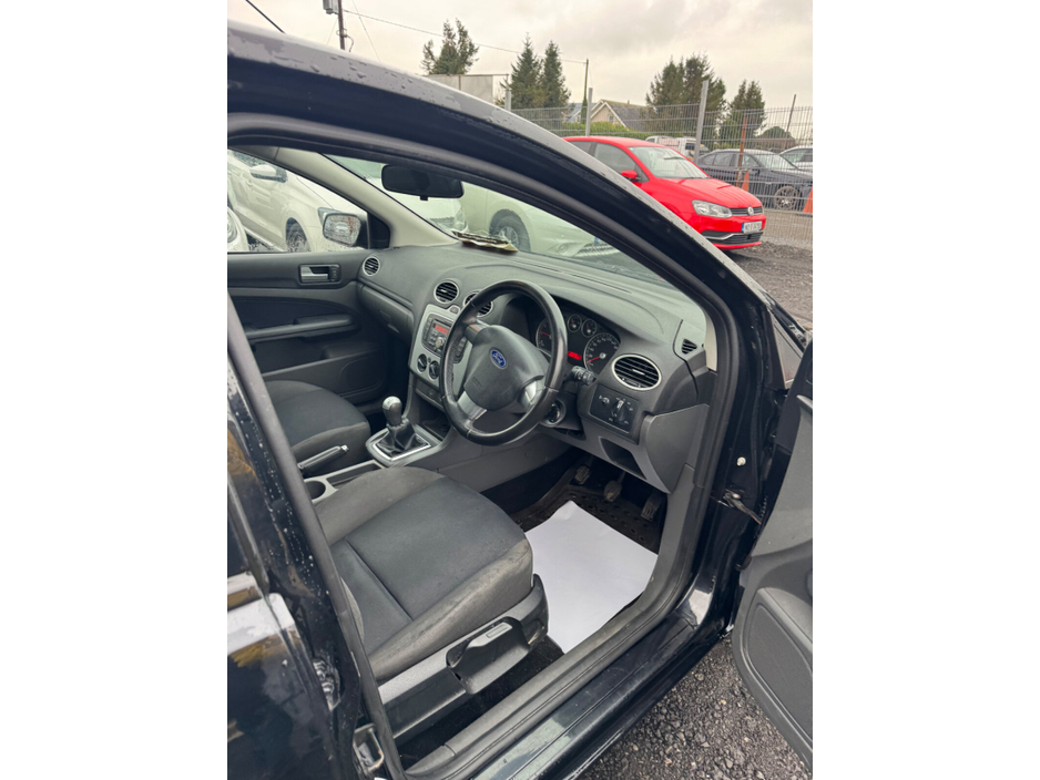 2007 Ford Focus - image 7