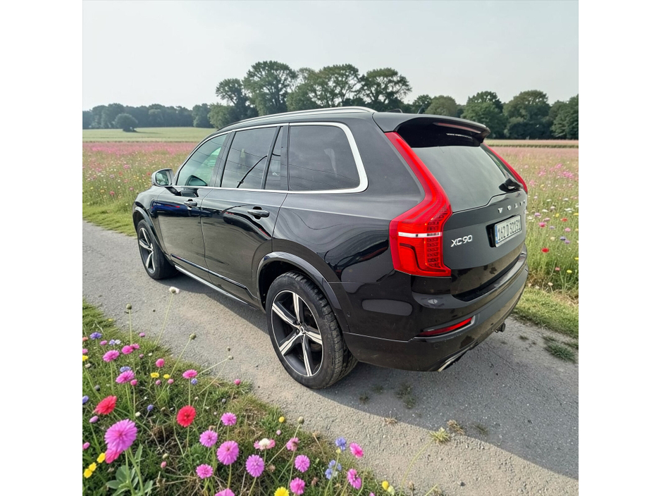 2016 Volvo XC90 - image 12