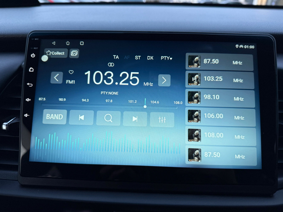 2020 Honda Fit - image 11