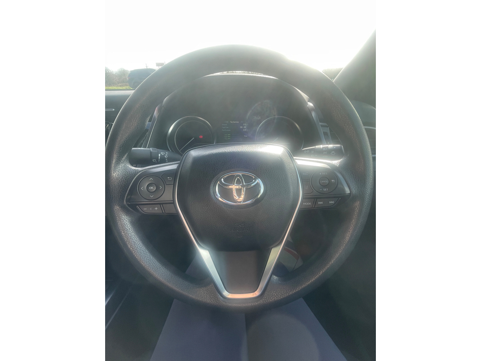 2018 Toyota Camry - image 15