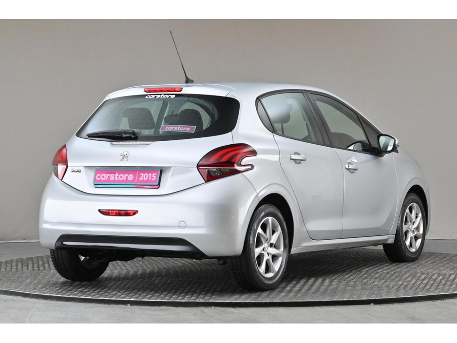 2015 Peugeot 208 1.0 PURETECH ACTIVE 5SPD €8,890