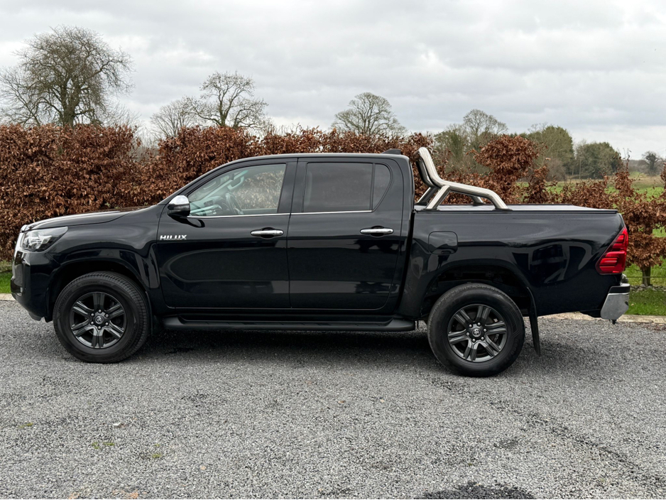 2022 Toyota Hilux - image 6