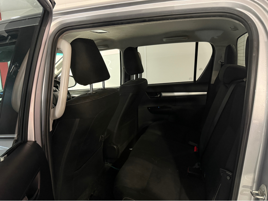 2021 Toyota Hilux INVINCIBLE D-4D 4WD DCB