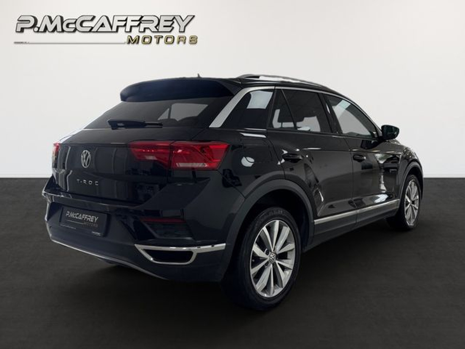 2021 Volkswagen T-Roc - image 5