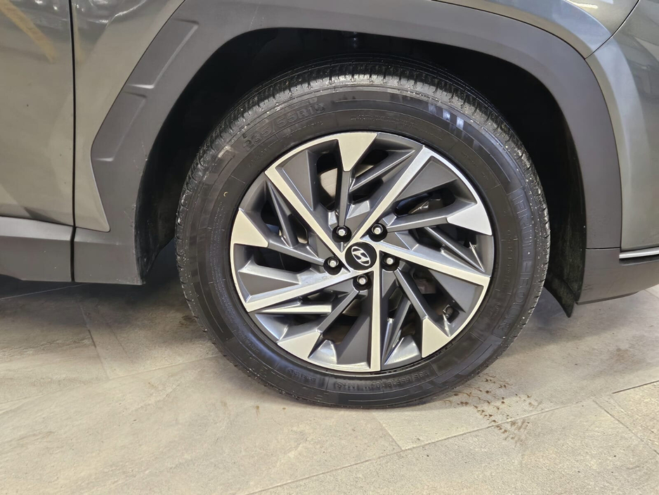 2022 Hyundai Tucson - image 5