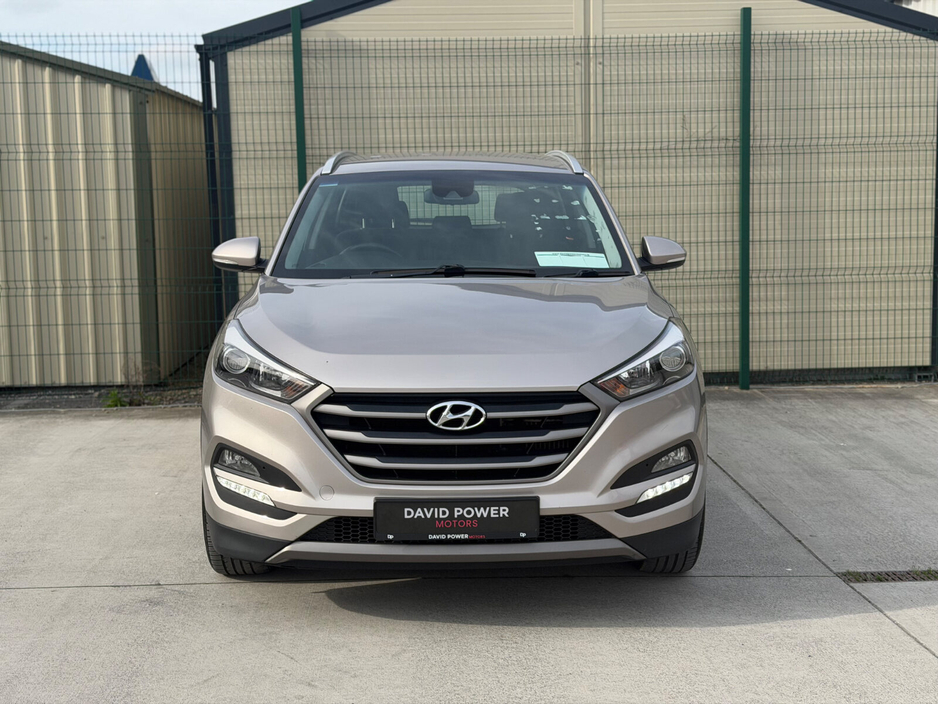 2015 Hyundai Tucson - image 2