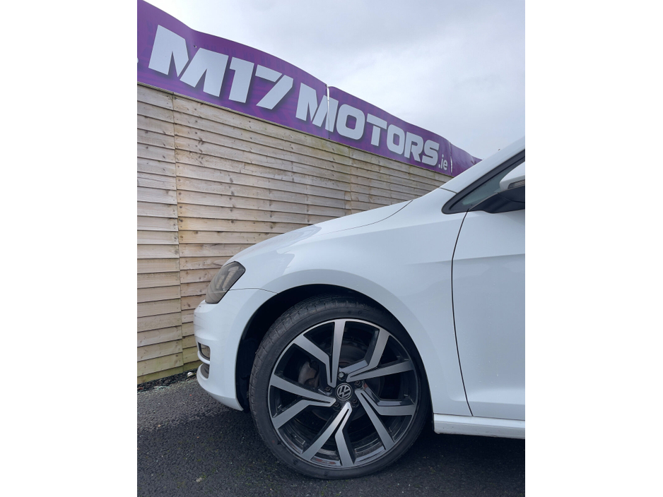 2015 Volkswagen Golf - image 7