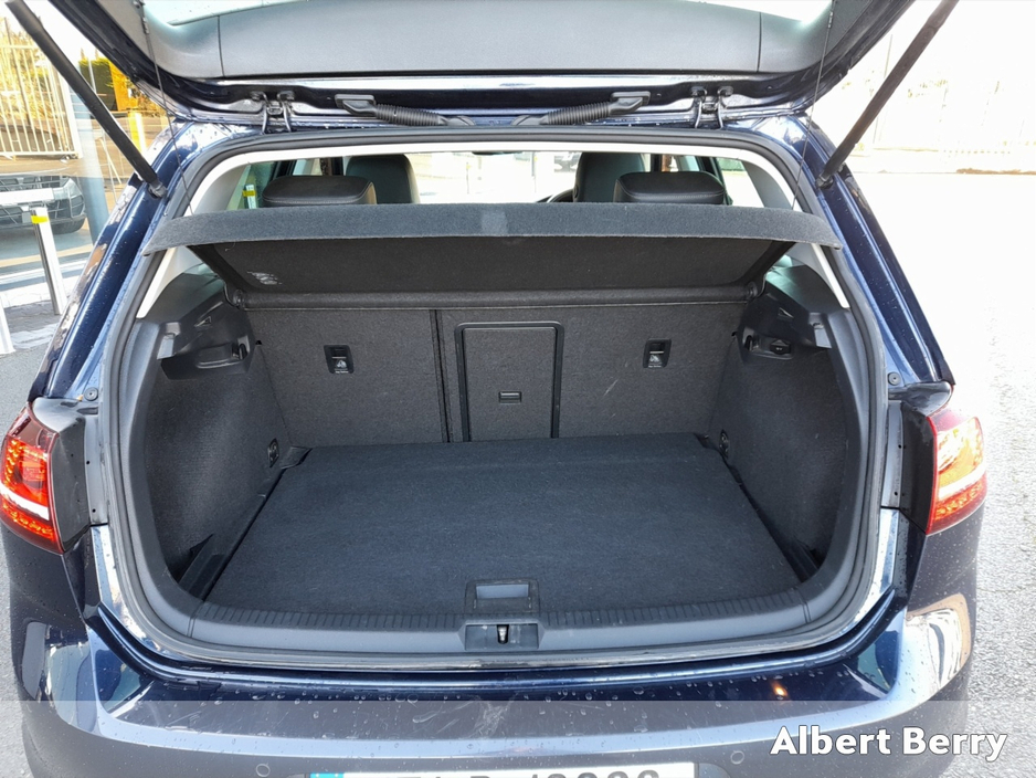 2017 Volkswagen Golf - image 12