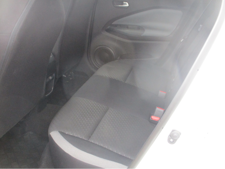 2021 Nissan Juke - image 13