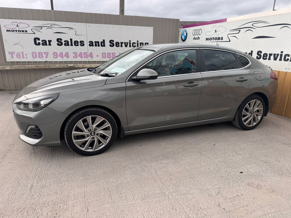 2019 Hyundai i30 - image 4