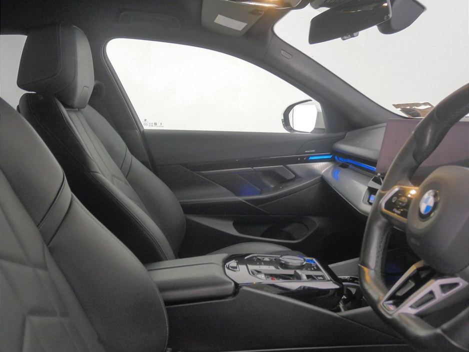 2024 BMW 5 Series 520i M Sport Saloon €59,900