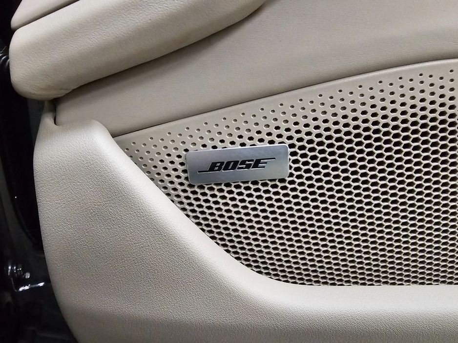 2025 Porsche Taycan - image 14