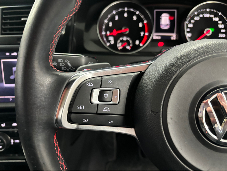 2013 Volkswagen Golf VOLKSWAGEN GOLF GTI DSG 220BHP*KEYLESS ENTRY & START*HEATED BLACK LEATHER SEATS*ELECTRIC SEATS*DCC & ACC*TRADE INS WELCOME* €16,950