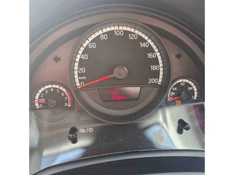 2015 Volkswagen up! - image 21