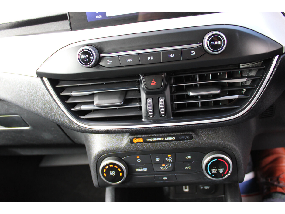 2020 Ford Focus - image 18