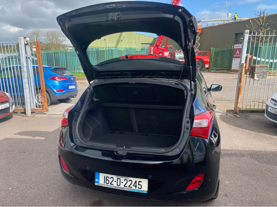 2016 Hyundai i30 - image 8