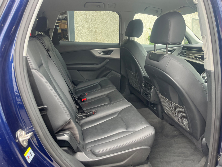 2022 Audi Q7 - image 17
