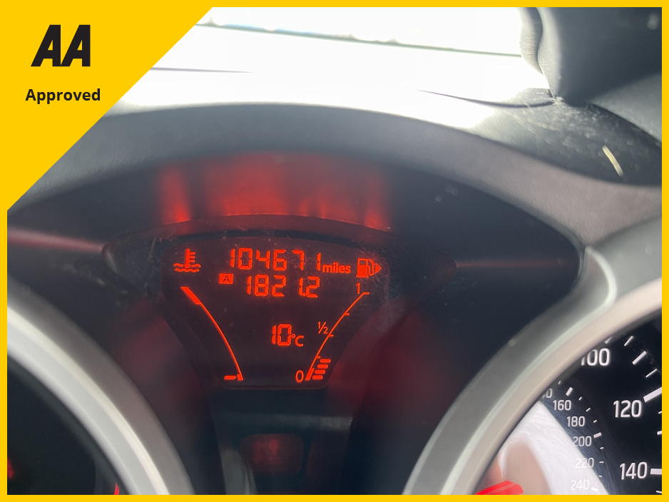 2016 Nissan Juke - image 2