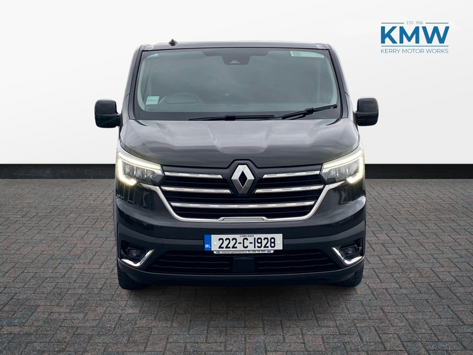 2022 Renault Trafic Sport LWB 2.0 170BHP Automatic €22,500