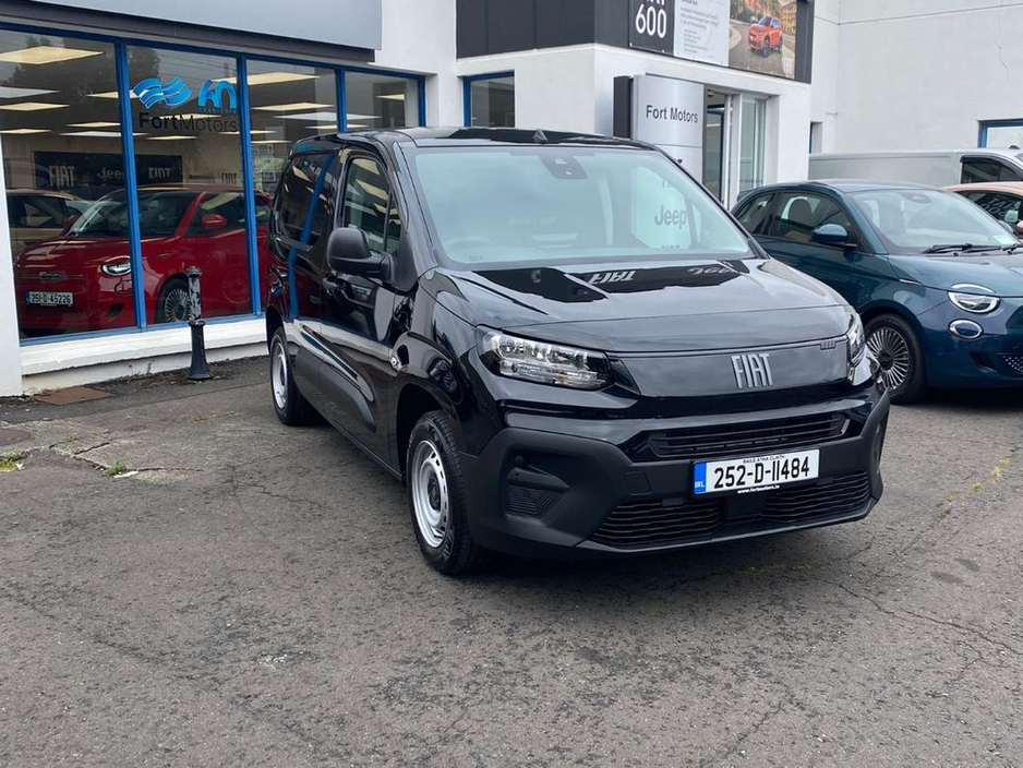 2025 Fiat Doblo SWB 1.5TD (100HP) 650KG Payload , 3 Front Seats €21,995