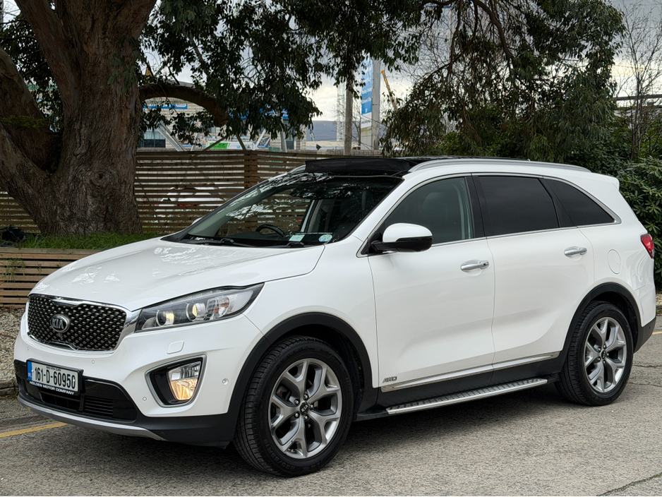 2016 Kia Sorento - image 3