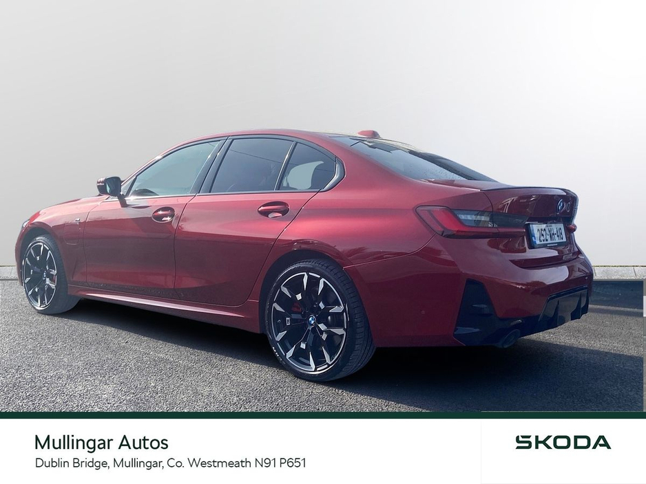 2025 BMW 3 Series - image 15