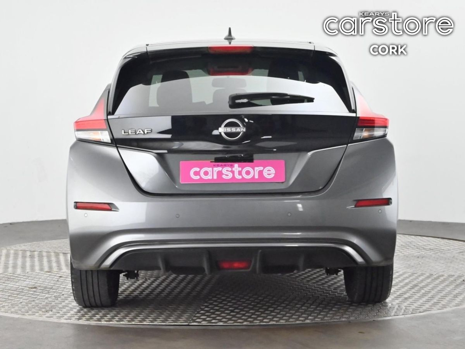 2023 Nissan Leaf - image 4