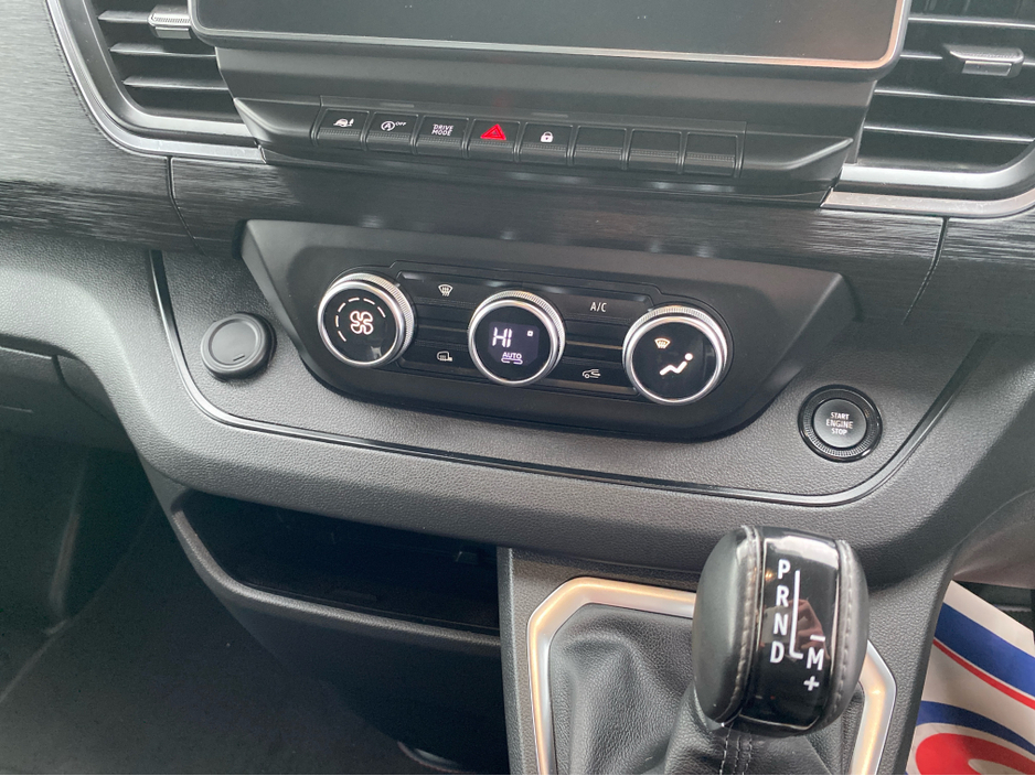 2024 Renault Trafic Red edition LWB 2.0 170BHP Automatic €31,500