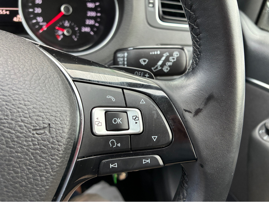 2014 Volkswagen Polo - image 16