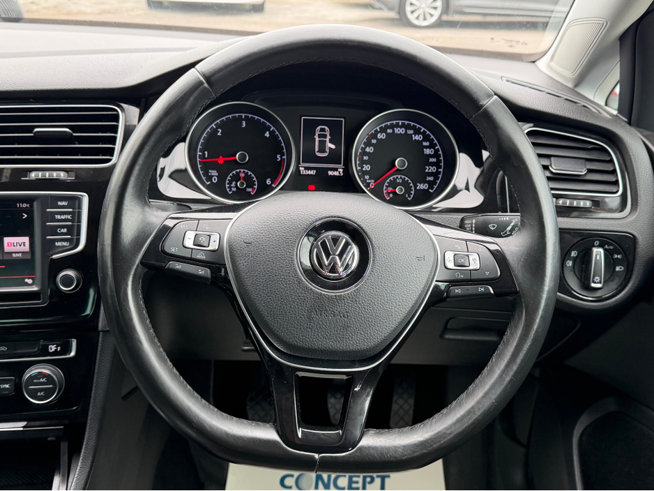 2016 Volkswagen Golf - image 21