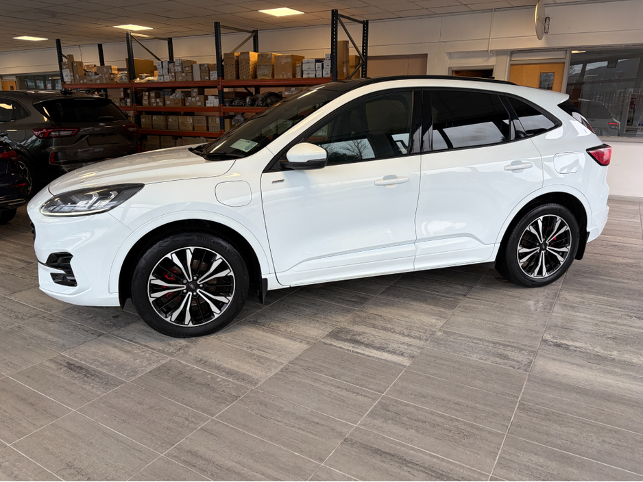 2022 Ford Kuga ST LINE X PHEV PAN ROOF €25,900