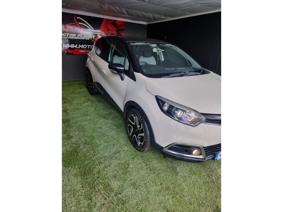 2014 Renault Captur - image 2