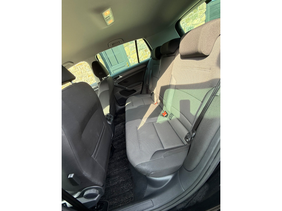 2018 Volkswagen Golf - image 15